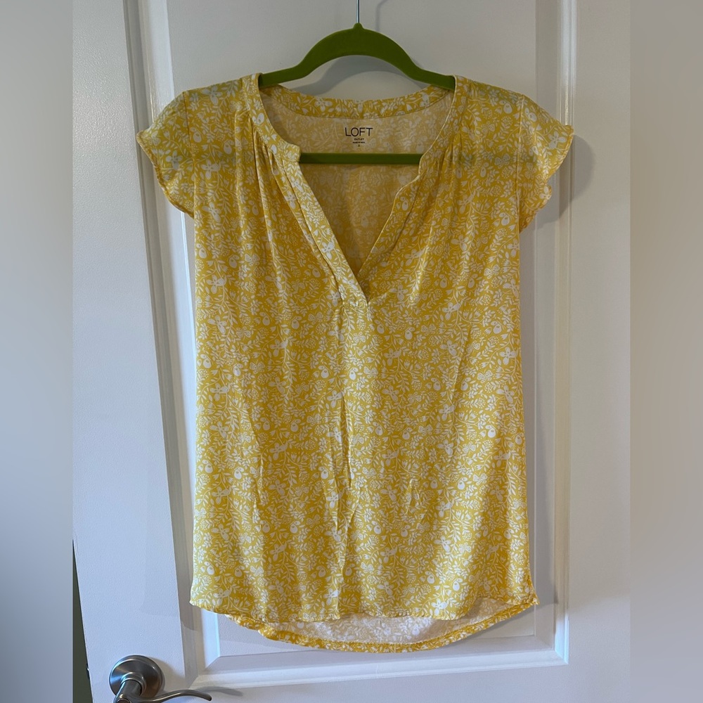 Loft Outlet Butterfly Split Neck Mixed Media Top, size Small